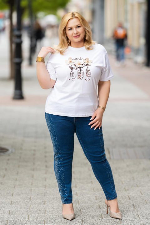 МАКСИ еластични дънки по тялото със страничен кант и ситни камъни