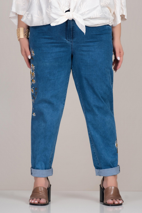 МАКСИ еластични дънки с бродирани маргаритки