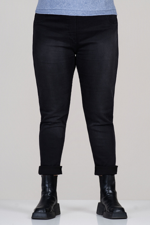 МАКСИ еластични дънки в черно по тялото с широк ластик в талията