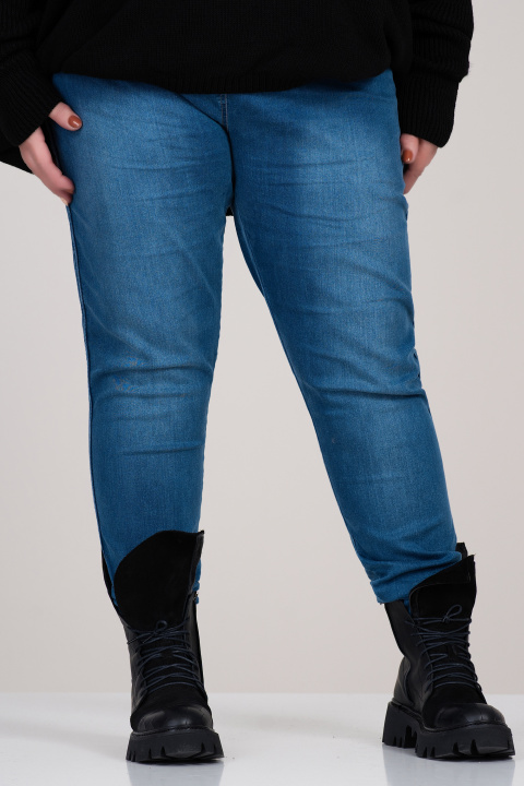 МАКСИ еластични дънки в синьо по тялото с широк ластик в талията