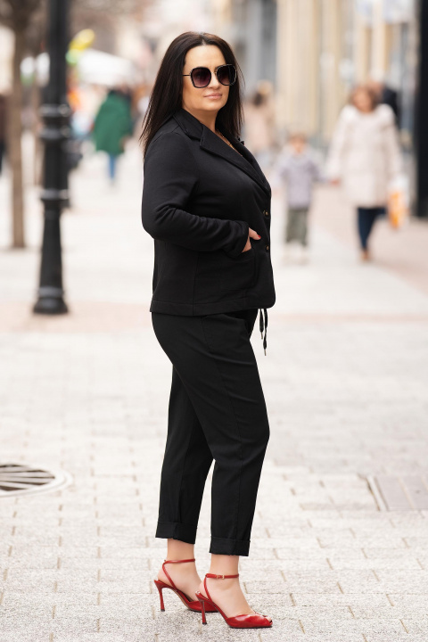 МАКСИ еластично сако в черно с декорация на ревера