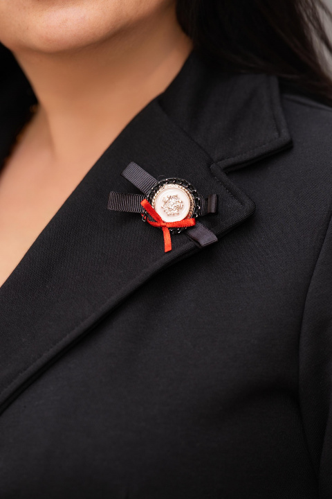 МАКСИ еластично сако в черно с декорация на ревера