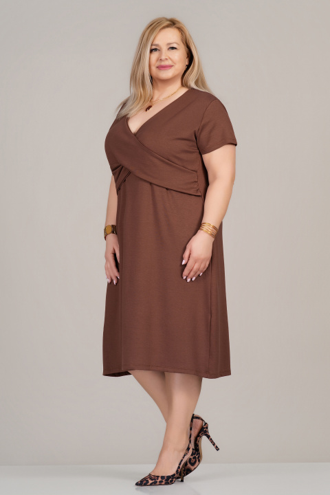 МАКСИ елегантна кафява рокля с остро деколте