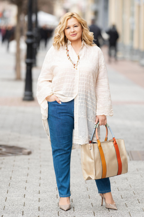 Макси издължена риза от памук в цвят екрю с релефна бродерия