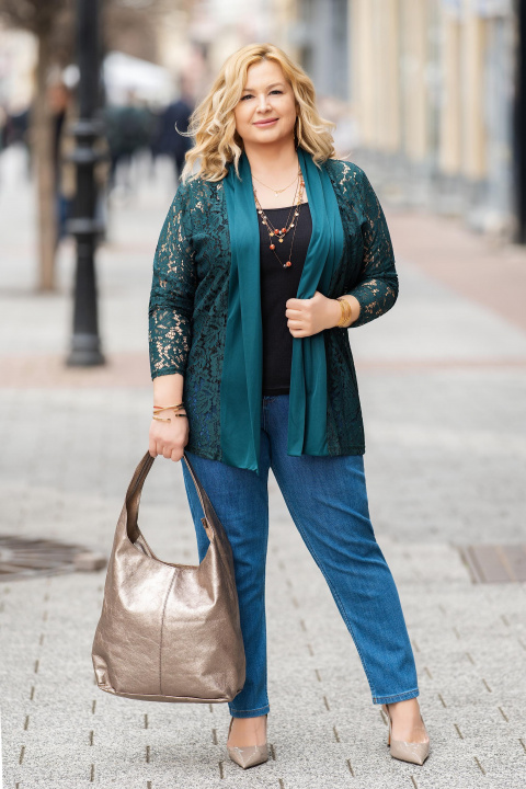 Макси жилетка от вискоза в зелено с дантелени елементи