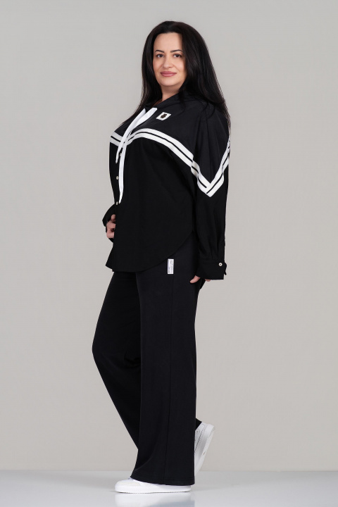 Макси комплект е черно с блуза и панталон с контрансни кантове