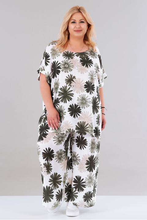 МАКСИ комплект с блуза и панталон в бяло с принт цветя в зелено и бежово