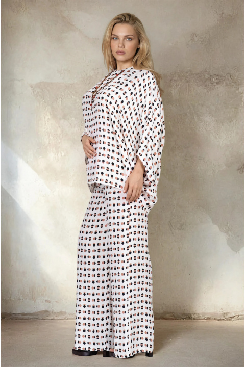 Макси комплект с блуза и панталон в бяло с принт на точки