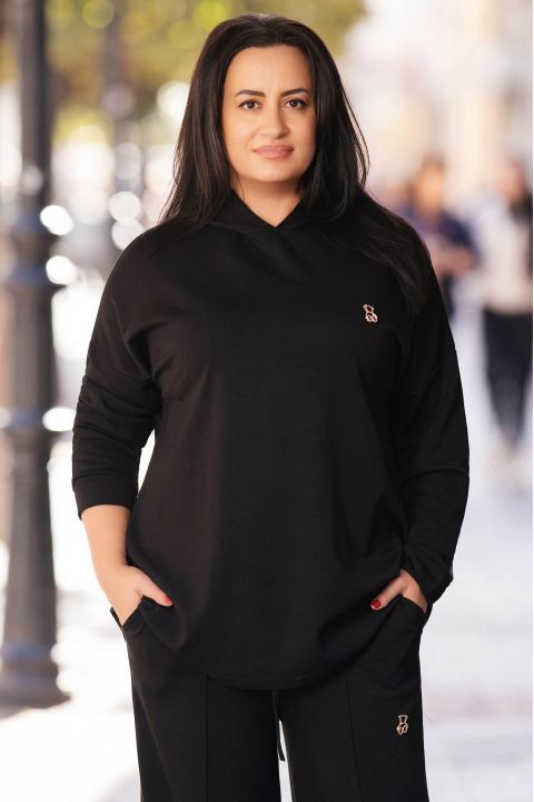 МАКСИ комплект в черно с малка брошка златисто мече с камъни