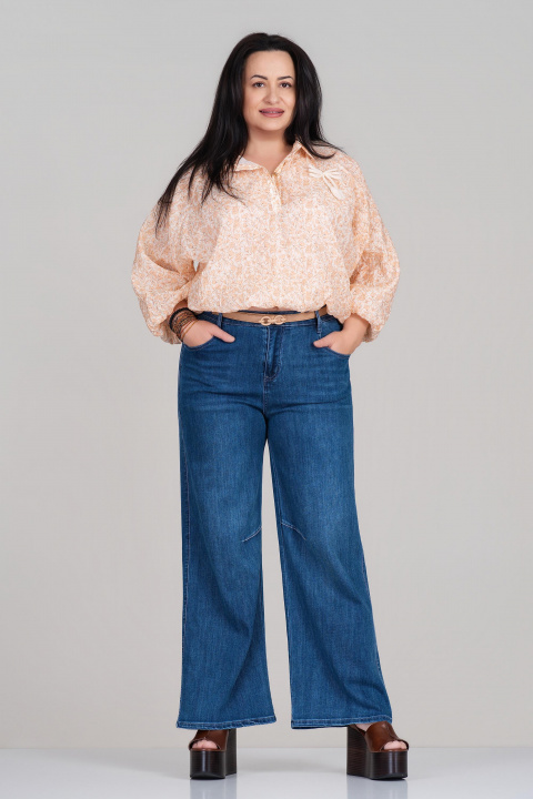 МАКСИ къса блуза в цвят екрю с оранжев флорален принт