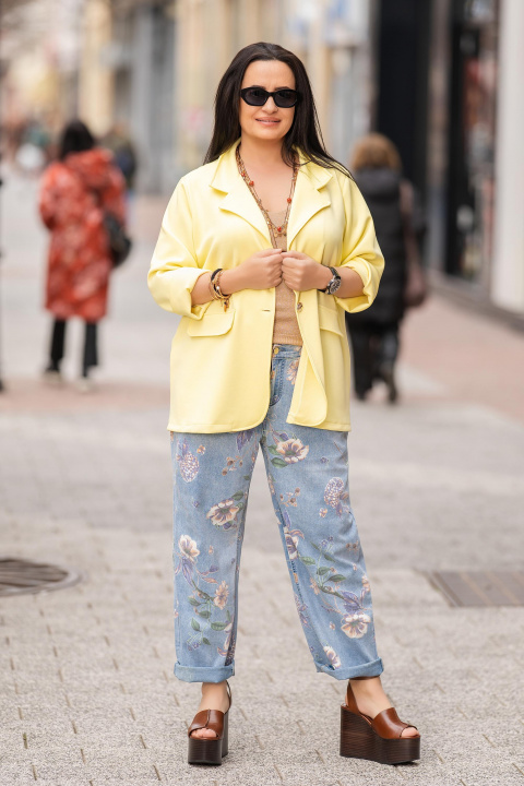 Макси оувърсайз сако в жълт цвят с елегантен ревер и свободна кройка