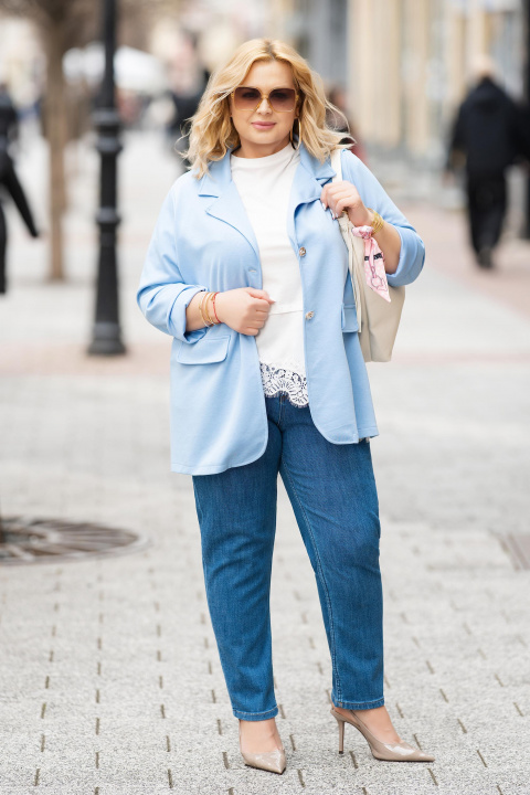 Макси оувърсайз сако в светлосин цвят с елегантен ревер и свободна кройка