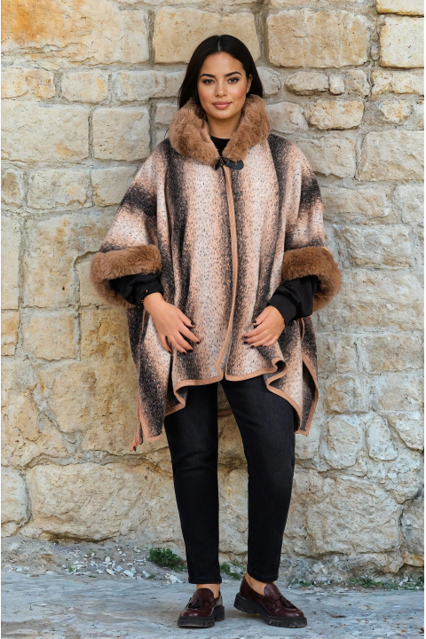 Макси палто тип пончо с бежово с черен принт и пухена яка