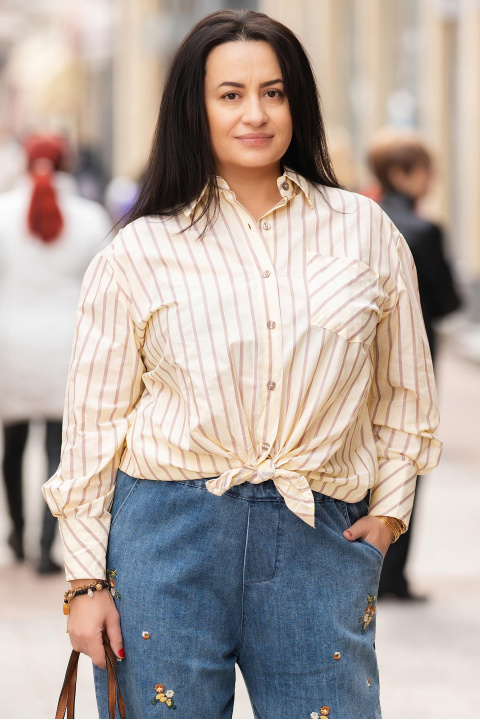 МАКСИ памучна риза в жълто с ефектно завързване, райран принт и дантелени елементи