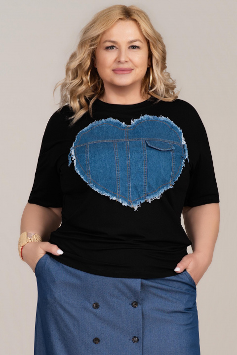 МАКСИ памучна тениска в черно с апликирано дънково сърце