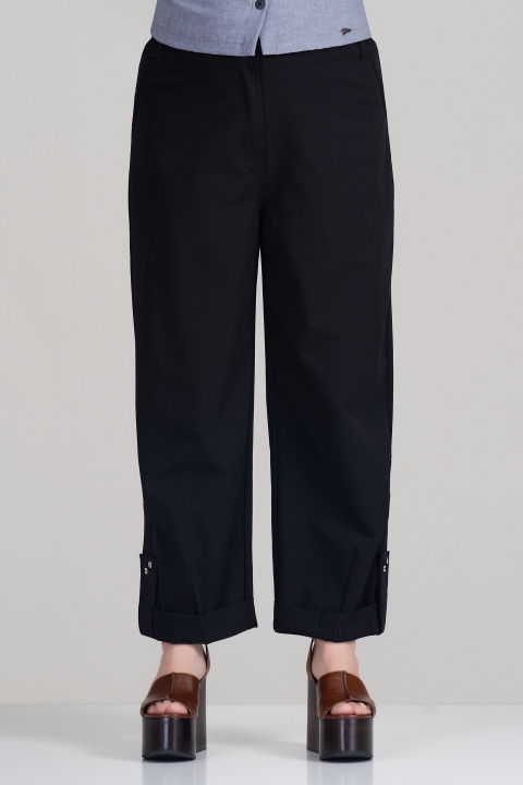 МАКСИ панталон в черно с 7/8 дължина