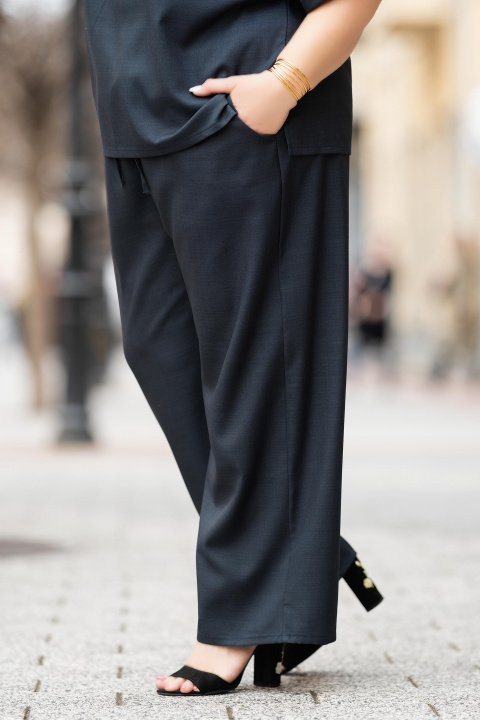 Макси панталон в черно с широк крачол и еластична талия с връзки