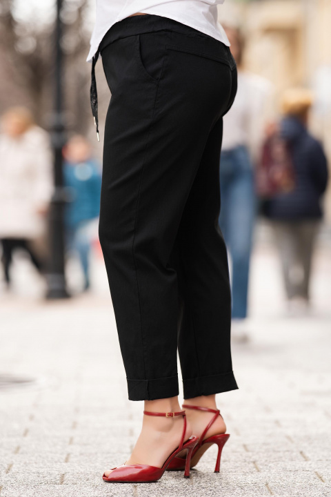 МАКСИ еластичен панталон в черно с връзки и ластик в талията