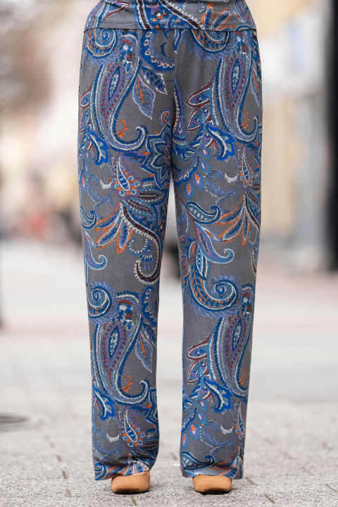 МАКСИ панталон в сиво с етно принт и ластик на талията