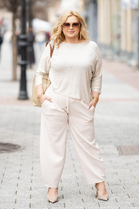 МАКСИ панталон в светлобежово с еластична талия и връзки