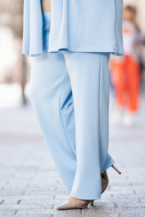 Макси панталон в светлосиньо с еластична талия и права кройка