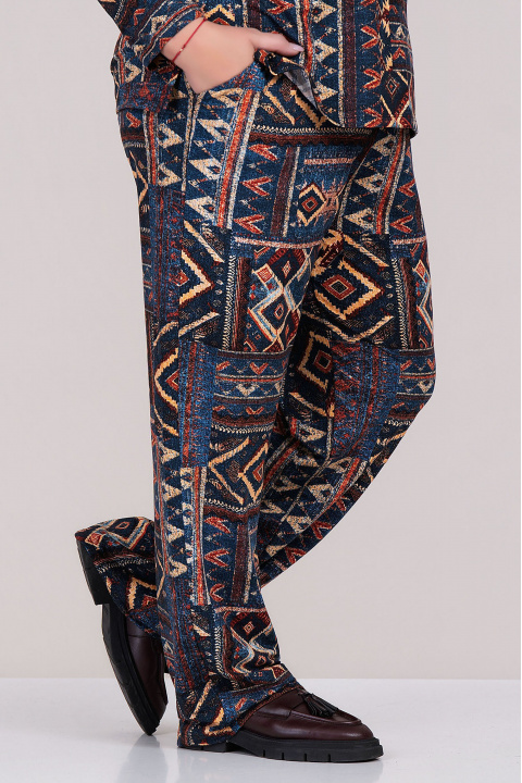 МАКСИ панталон в тъмносиньо с етно принт