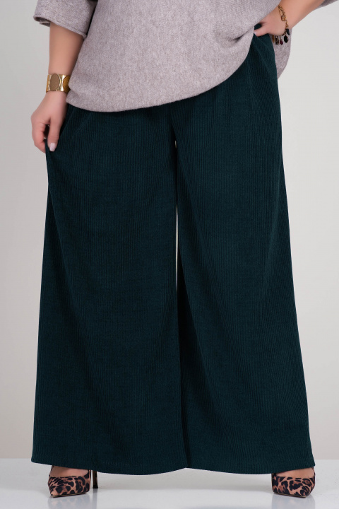 МАКСИ панталон в зелено от плътна релефна материя