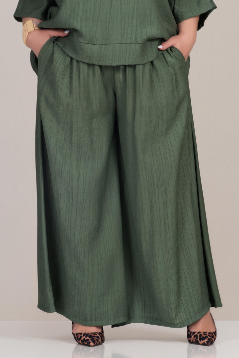 МАКСИ панталон в зелено със свободна кройка и ластик с връзки в талията