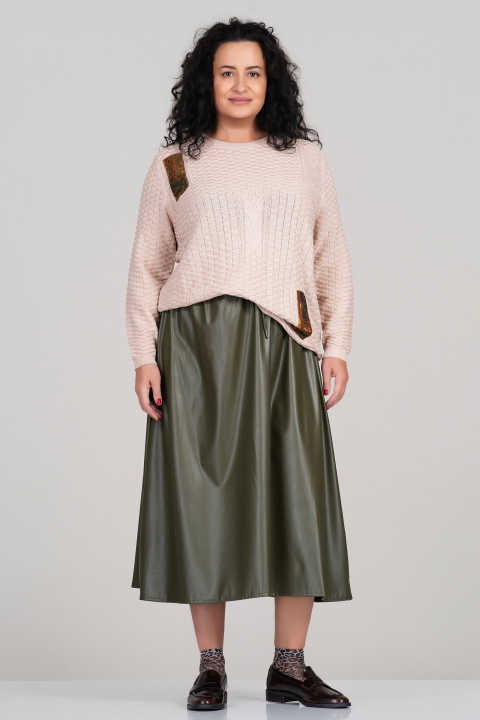 Макси плетен пуловер в бежово с релефна структура и апликации