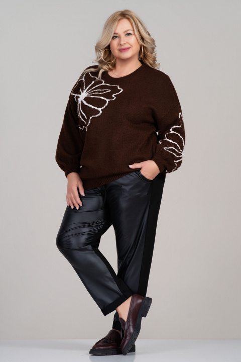 Макси плетен пуловер в кафяво с бял флорален мотив