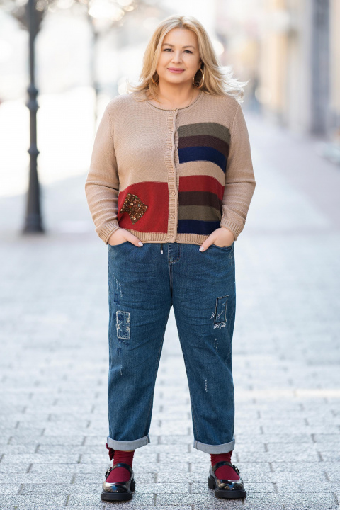 МАКСИ плетена жилетка в бежово с цветни райета и копчета