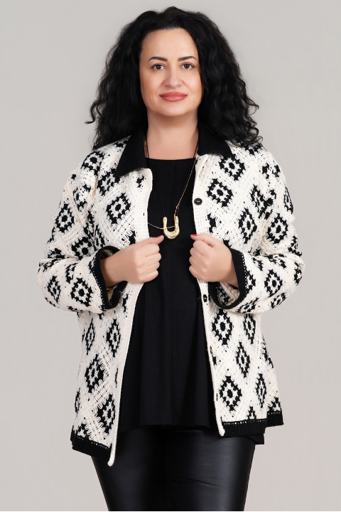 Макси плетена жилетка в цвят ванилия с черен принт