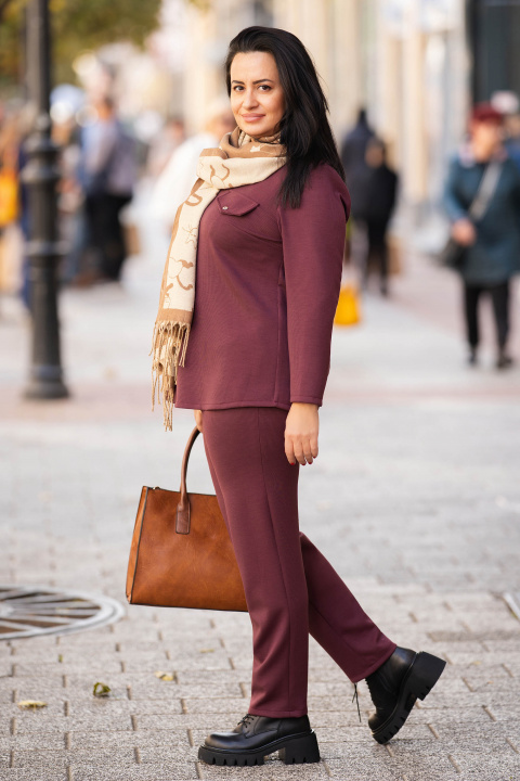 МАКСИ прав панталон в бордо от плътна раирана материя