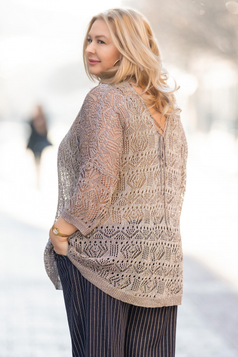 МАКСИ пуловер от едро плетиво в сребристо с връзки на гърба