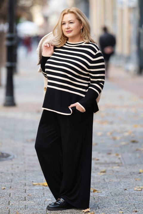 Макси пуловер от фино плетиво в черно със светло райе