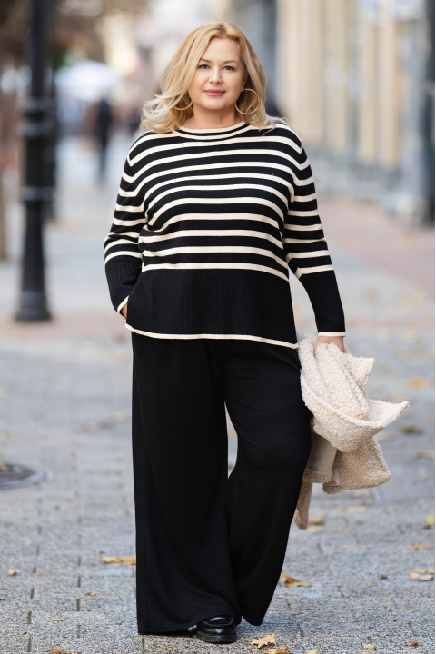 Макси пуловер от фино плетиво в черно със светло райе