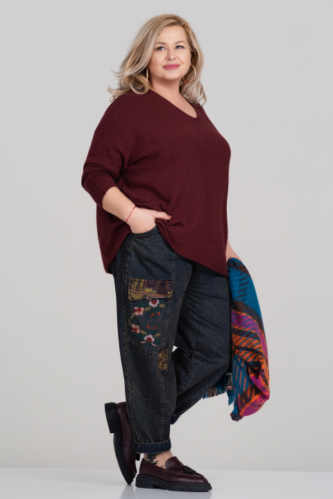 МАКСИ пуловер от фино плетиво в цвят бордо с остро деколте