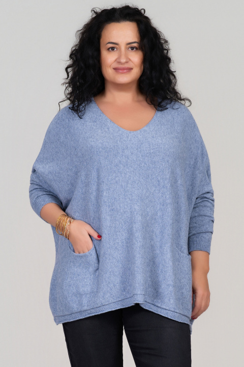 Макси пуловер от фино плетиво в синьо с джобове и свободна кройка