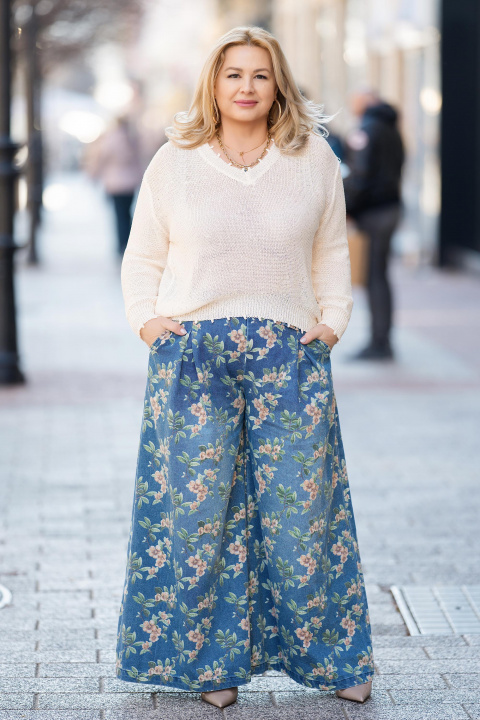 МАКСИ пуловер в цвят екрю със ситни пайети