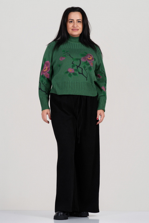 МАКСИ релефно плетен пуловер в зелено с флорален принт