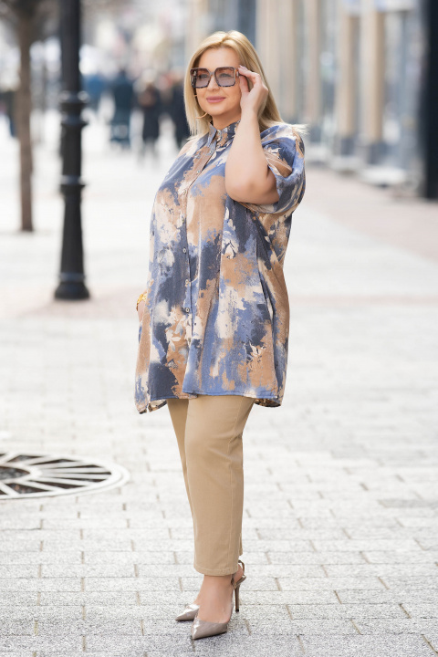 МАКСИ риза със синьо-бежов лъскав акварелен принт и свободна кройка