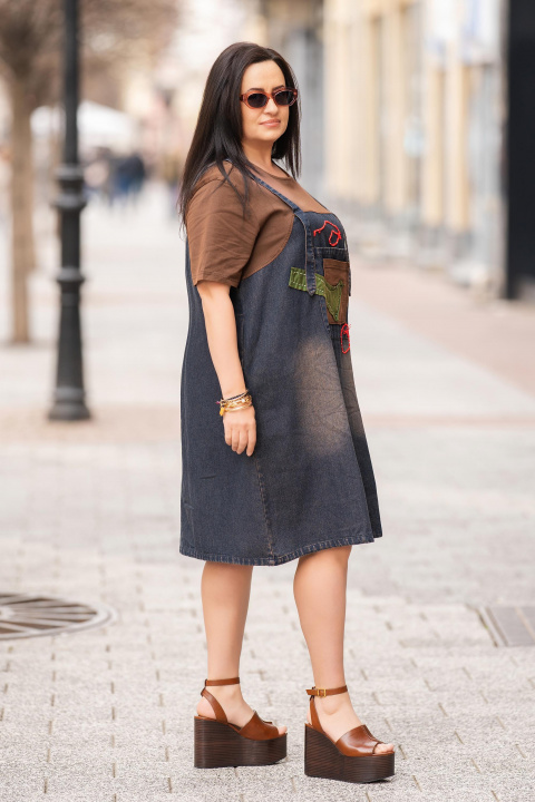 Макси рокля от памук в кафяво с деним ефект и декоративни апликации