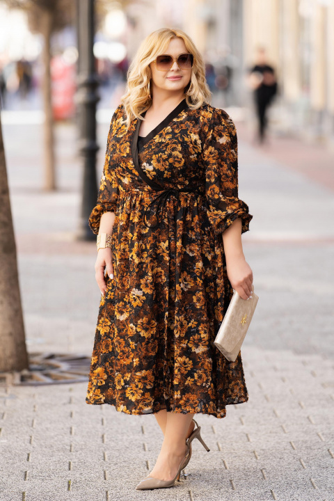 Макси рокля с флорален десен и подчертана талия с връзки