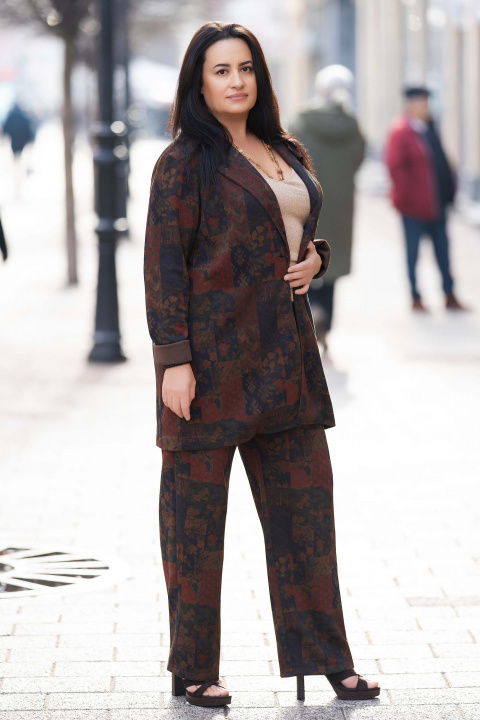 Макси сако в кафяво с етно принт и издължена кройка