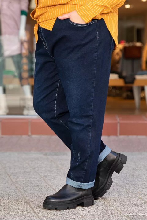 МАКСИ широки дънки в тъмносиньо с надрасквания и камъчета в края