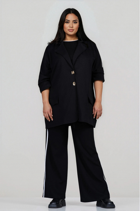 МАКСИ спортно-елегантен комплект в черно със сако и панталон
