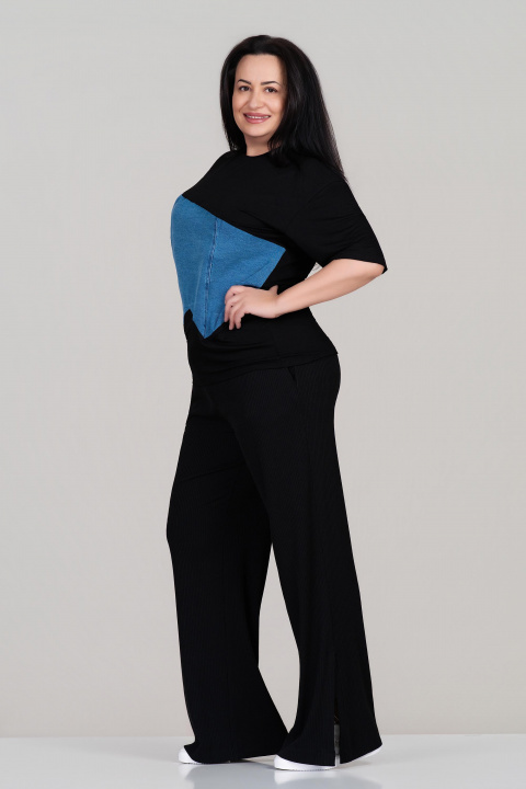 МАКСИ тениска в черно с пришит деним акцент