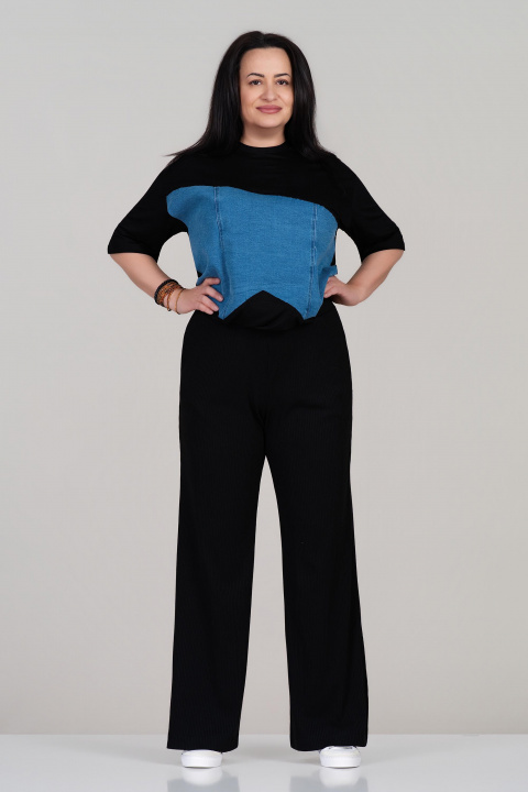 МАКСИ тениска в черно с пришит деним акцент