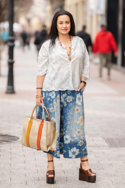 МАКСИ туника от памук в бяло с копчета и релефна бродерия