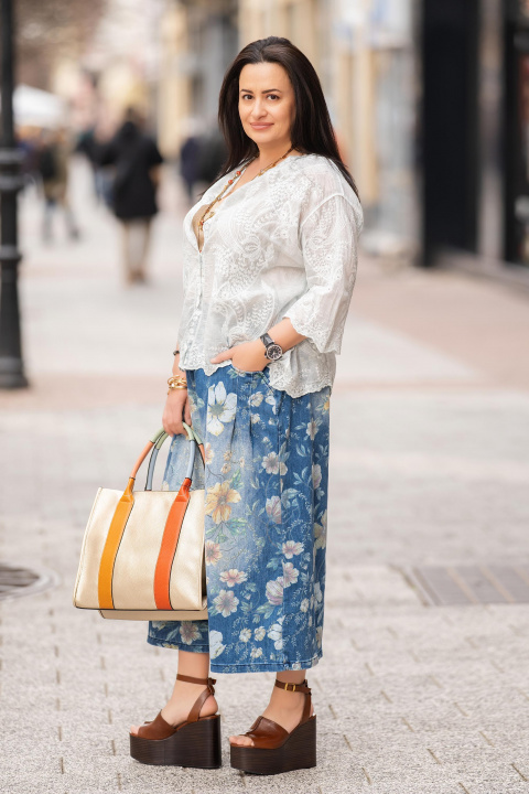 МАКСИ туника от памук в бяло с копчета и релефна бродерия